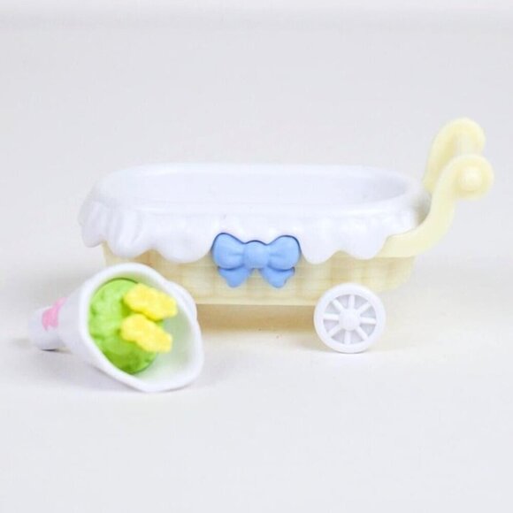 Calico Critters Sylvanian Families Mixed Accessory Lot - Picture 2 of 7